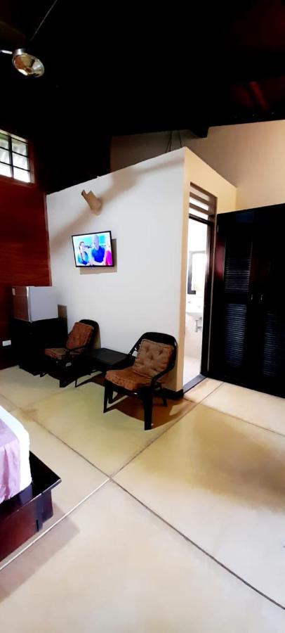 Hotel Amazon Bed And Breakfast เลติเซีย ภายนอก รูปภาพ
