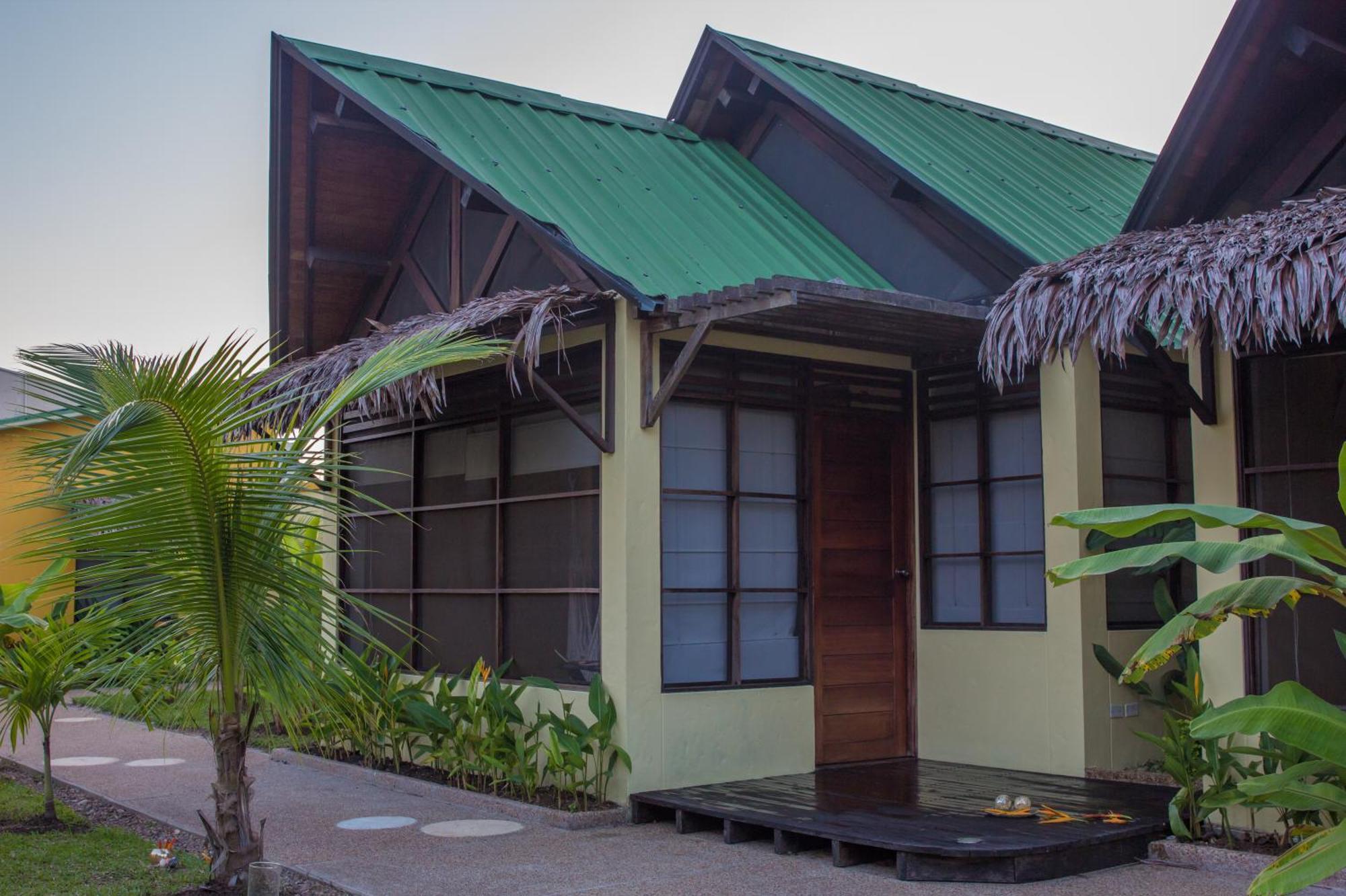 Hotel Amazon Bed And Breakfast เลติเซีย ภายนอก รูปภาพ