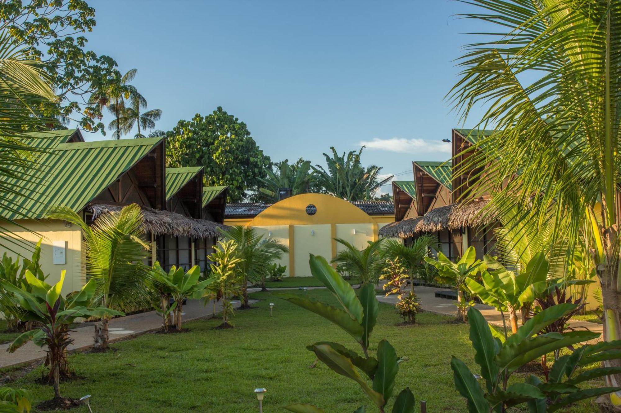Hotel Amazon Bed And Breakfast เลติเซีย ภายนอก รูปภาพ