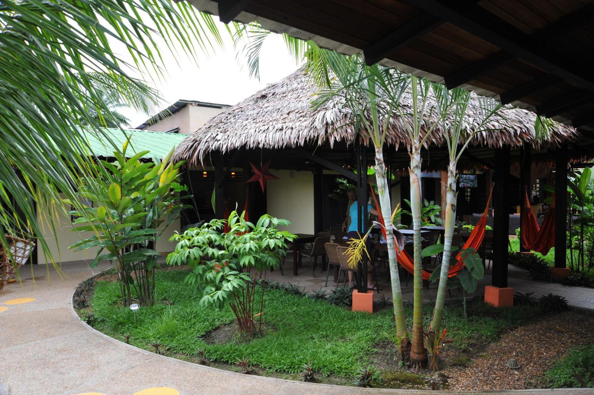 Hotel Amazon Bed And Breakfast เลติเซีย ภายนอก รูปภาพ