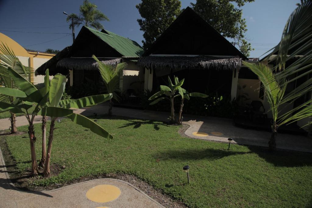 Hotel Amazon Bed And Breakfast เลติเซีย ภายนอก รูปภาพ
