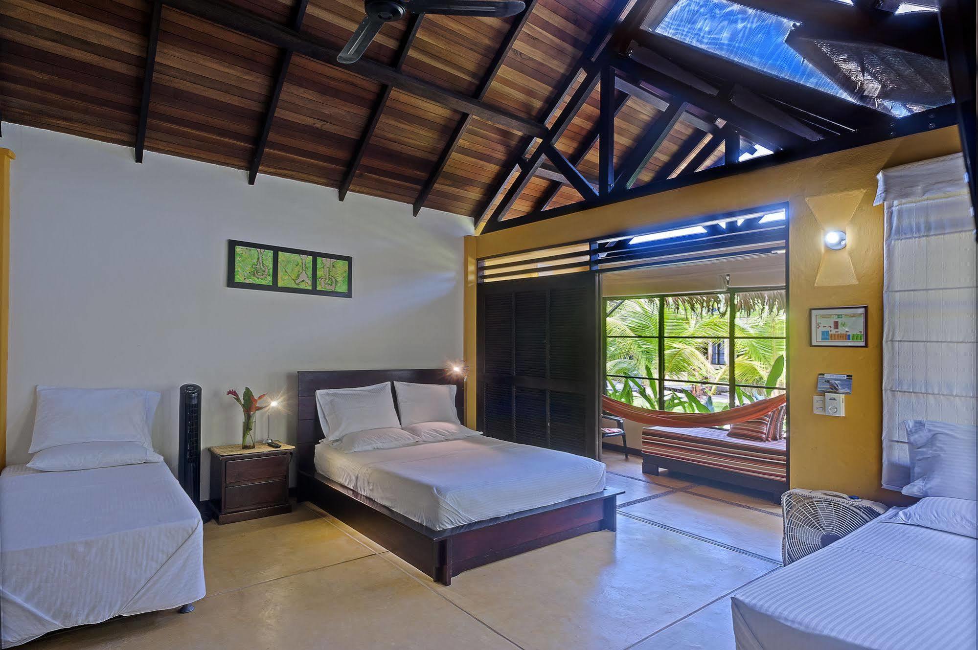 Hotel Amazon Bed And Breakfast เลติเซีย ภายนอก รูปภาพ