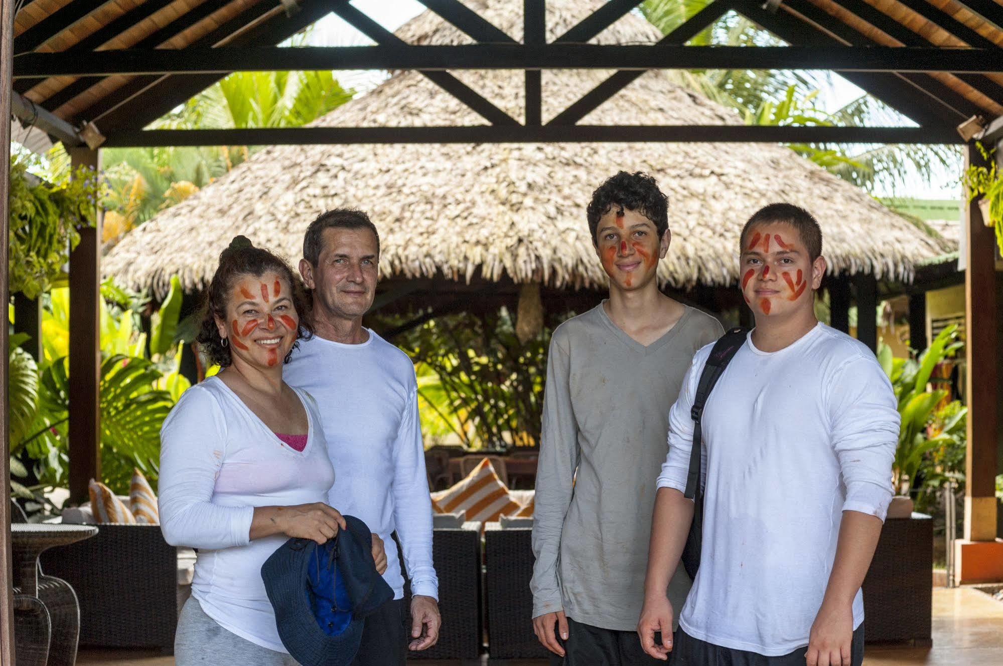 Hotel Amazon Bed And Breakfast เลติเซีย ภายนอก รูปภาพ
